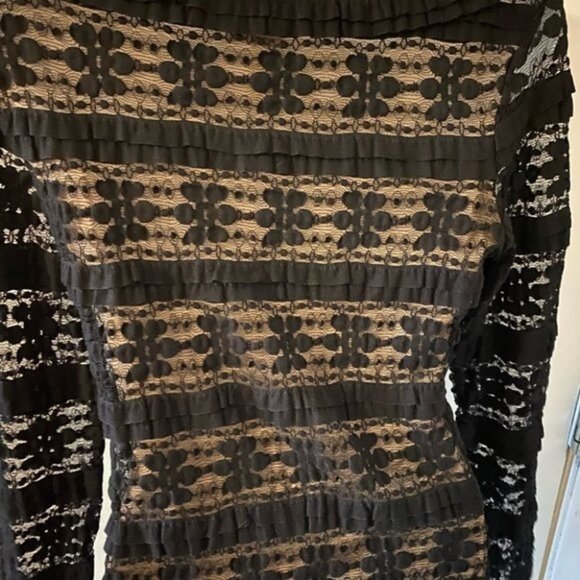 Max Studio black lace top - Picture 5 of 8